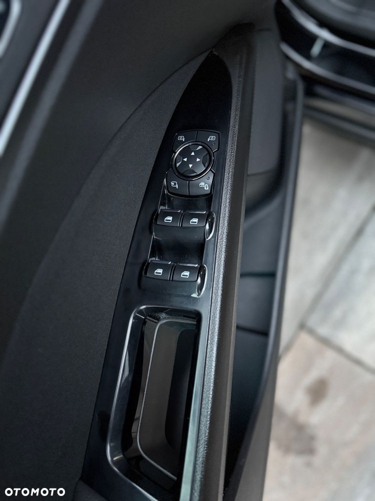 Ford Mondeo 2.0 TDCi Start-Stopp Titanium - 22