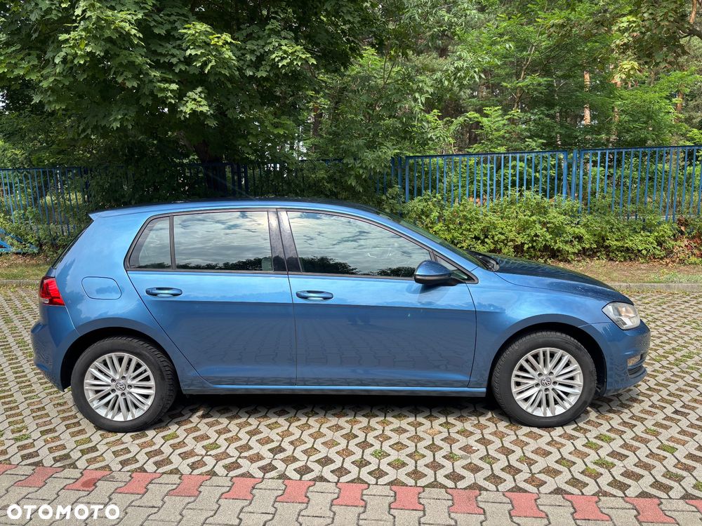 Volkswagen Golf - 6