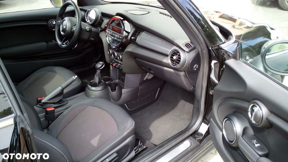 MINI Cooper Standard - 13