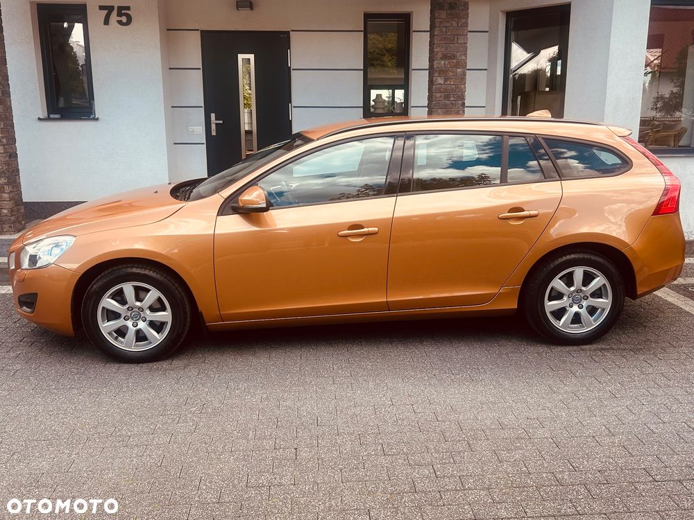 Volvo V60 T3 Edition Pro - 14