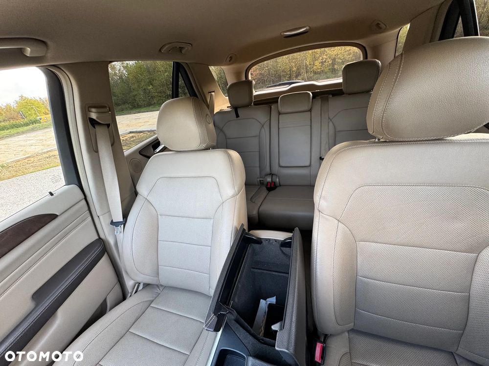 Mercedes-Benz ML - 19