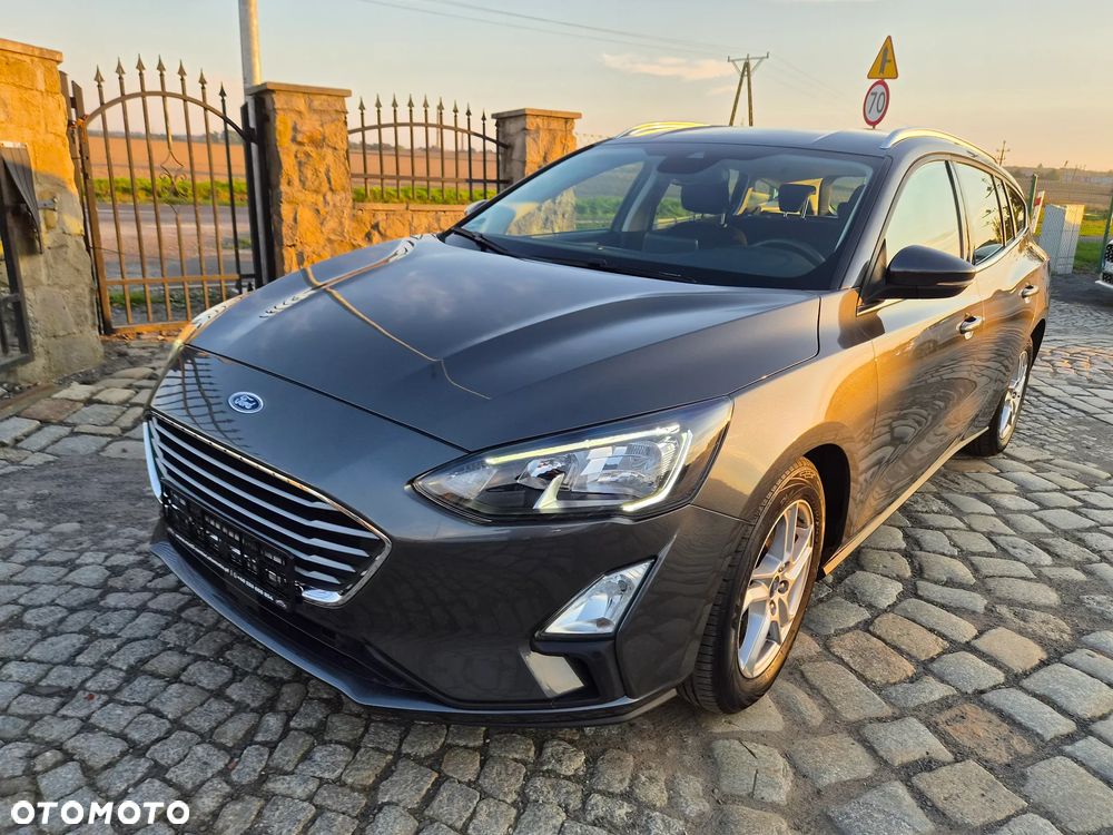 Ford Focus 1.0 EcoBoost Titanium - 25
