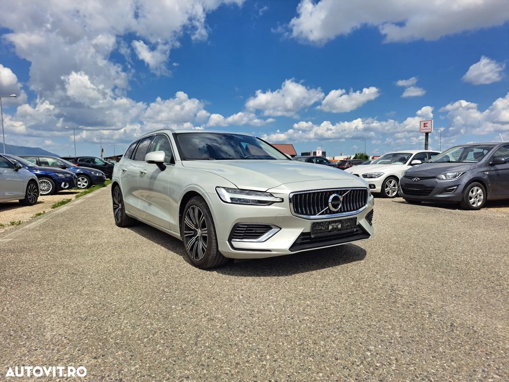 Volvo V60 T6 AWD Twin Engine Geartronic Momentum Pro - 9