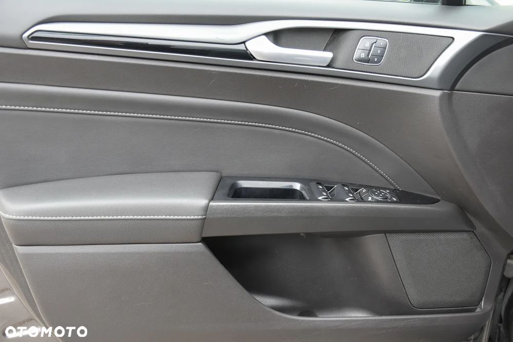 Ford Mondeo 2.0 TDCi STart-Stopp PowerShift-Aut ST-Line - 19