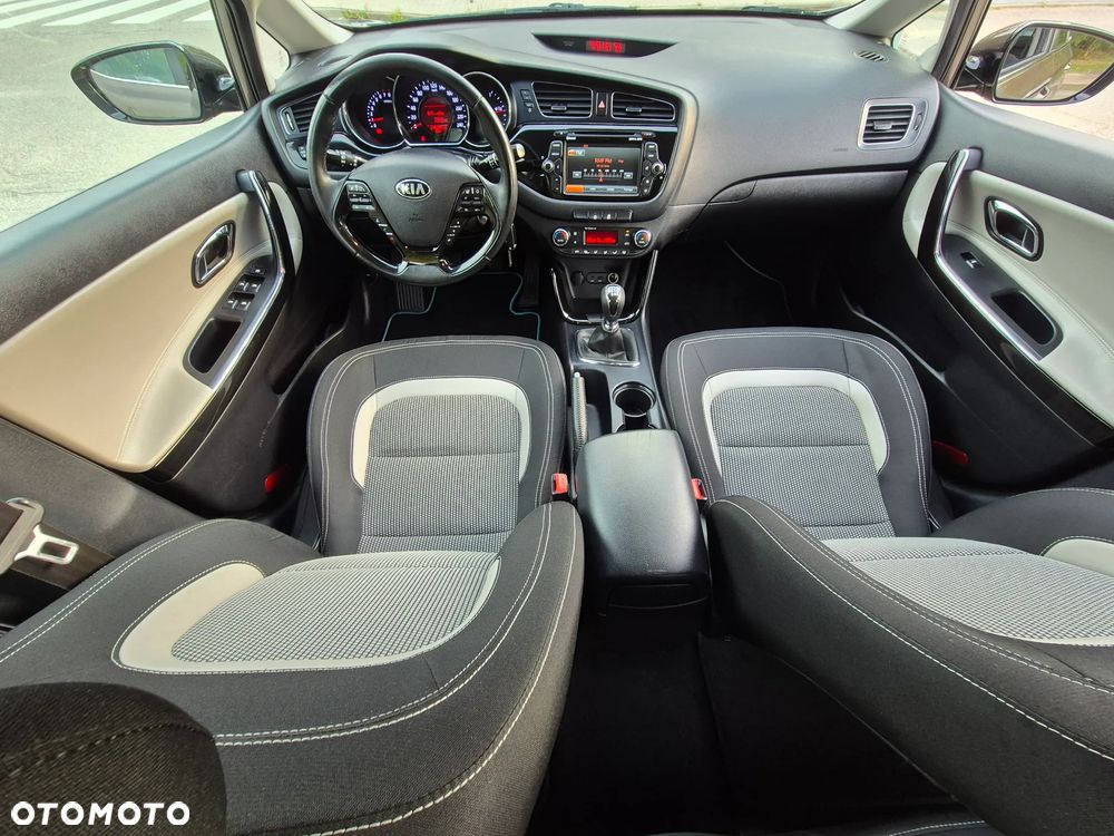 Kia Ceed Cee'd 1.6 GDI Business Line - 6
