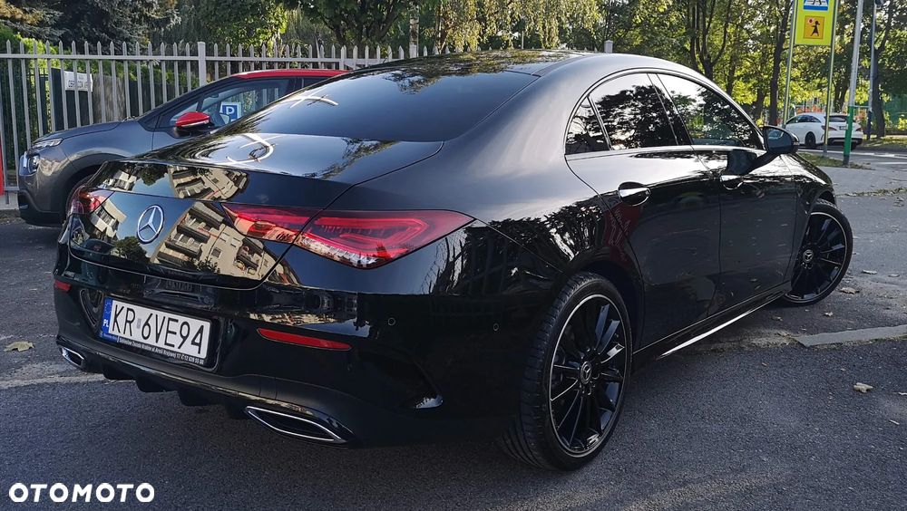 Mercedes-Benz CLA 220 4-Matic AMG Line 7G-DCT - 17