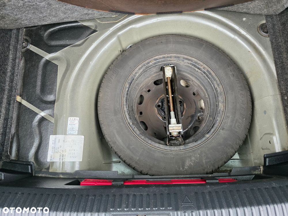 Volkswagen Polo - 19