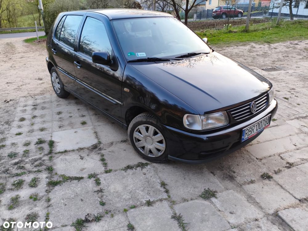 Volkswagen Polo 1.4 Basis - 1