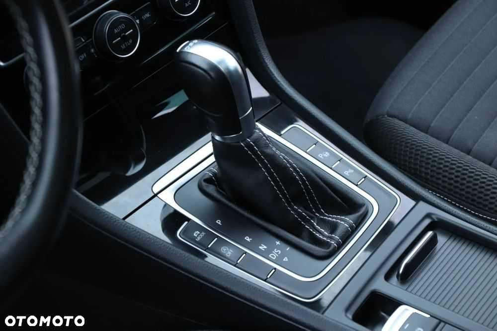Volkswagen Golf VII 1.6 TDI BMT Highline DSG - 16