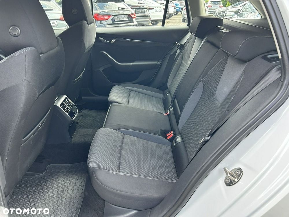Skoda Octavia 2.0 TDI DSG Ambition - 19