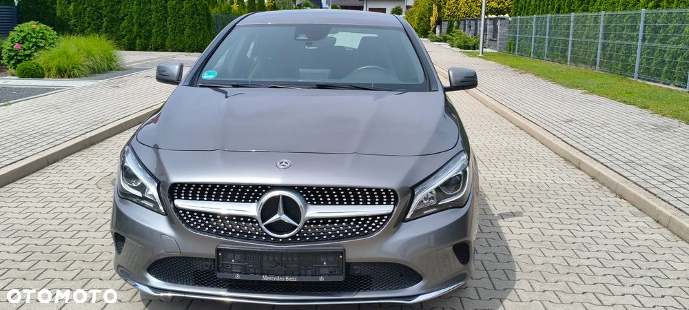 Mercedes-Benz CLA 200 - 1