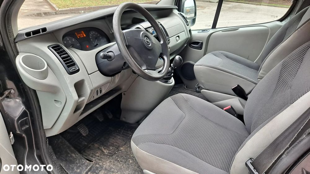 Opel Vivaro - 20