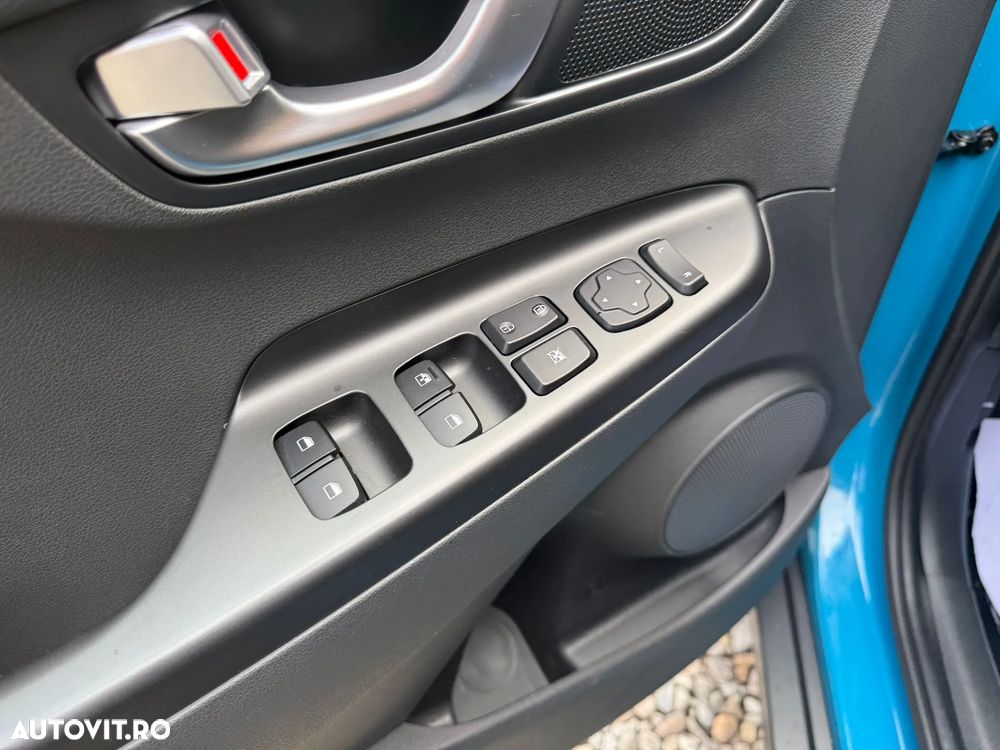Hyundai KONA Select - 19