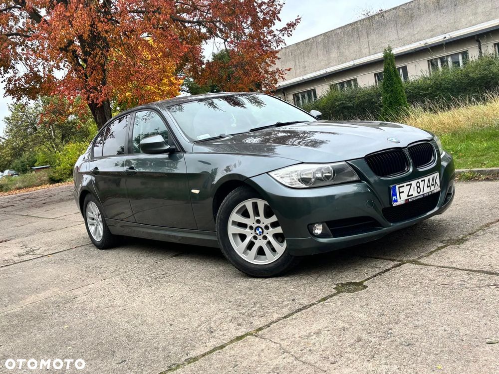 BMW Seria 3 318i - 11