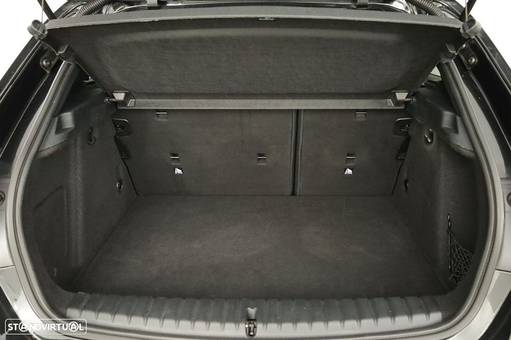 BMW 116 d Pack Desportivo M Auto - 23