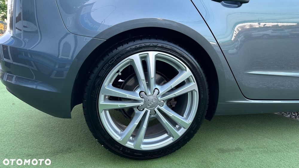 Audi A3 Sportback 2.0 TDI (clean diesel) quattro S tronic S line Sportpaket - 8