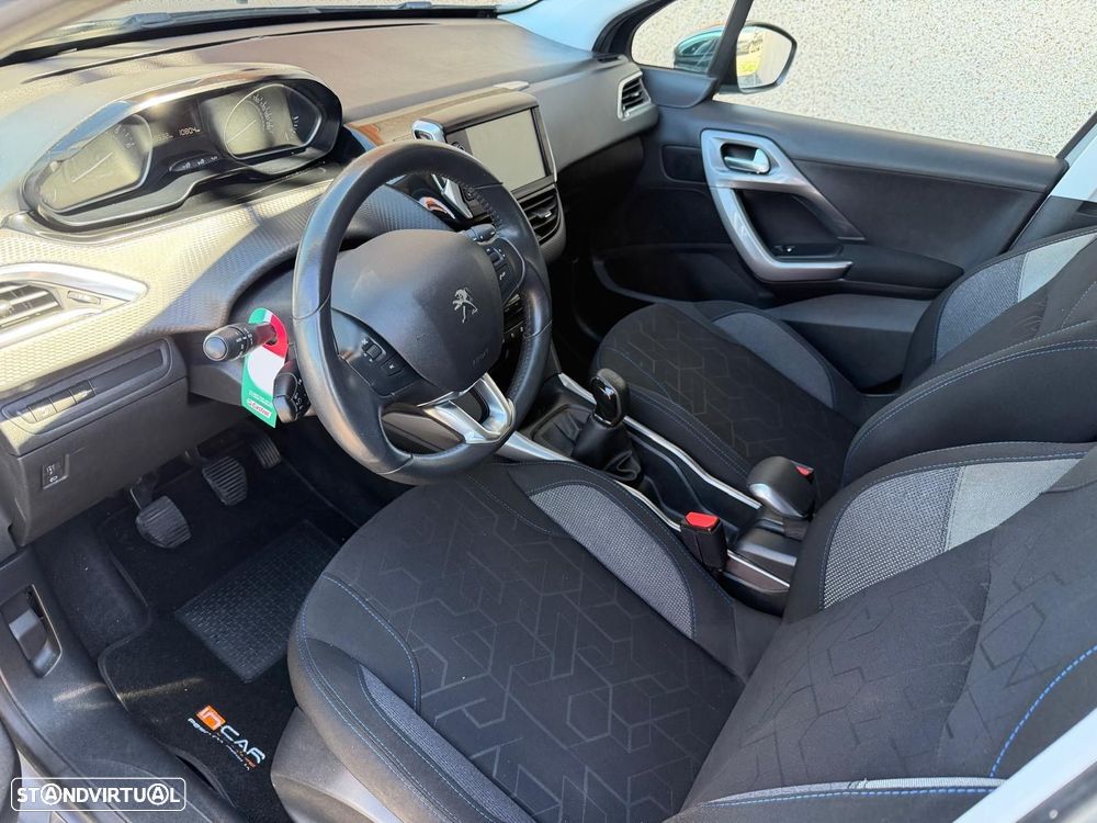 Peugeot 2008 1.2 PureTech Style - 7