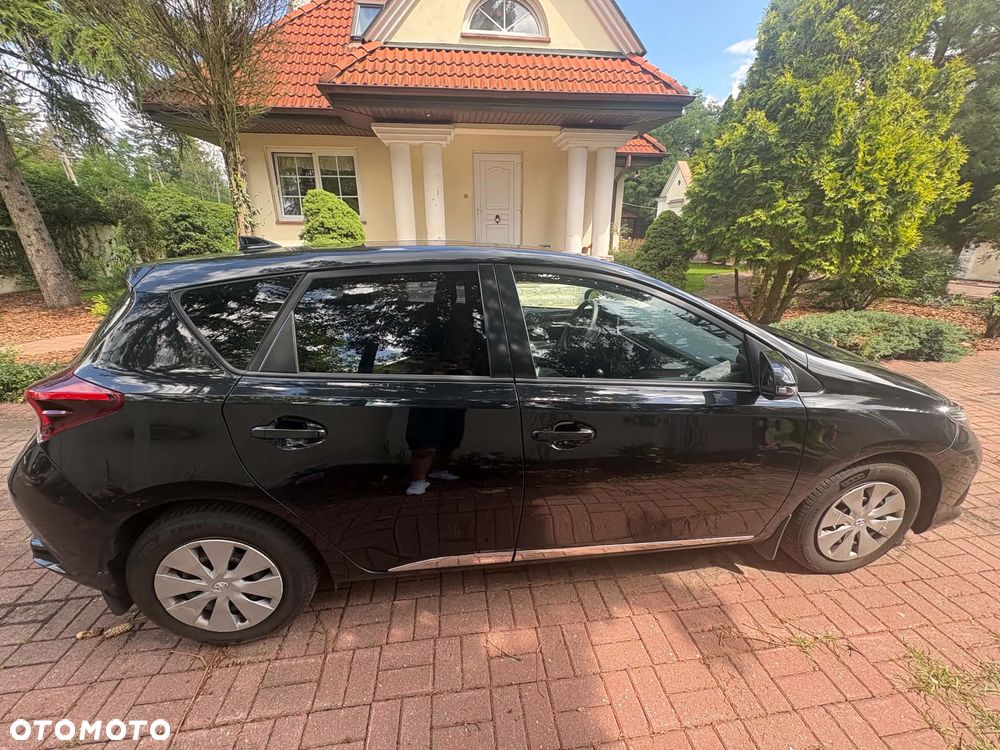 Toyota Auris 1.33 VVT-i Active - 4