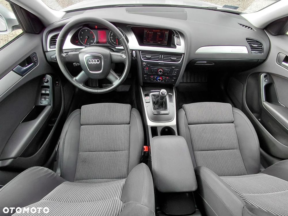 Audi A4 Limousine 3.0 TDI DPF quattro Ambiente - 5