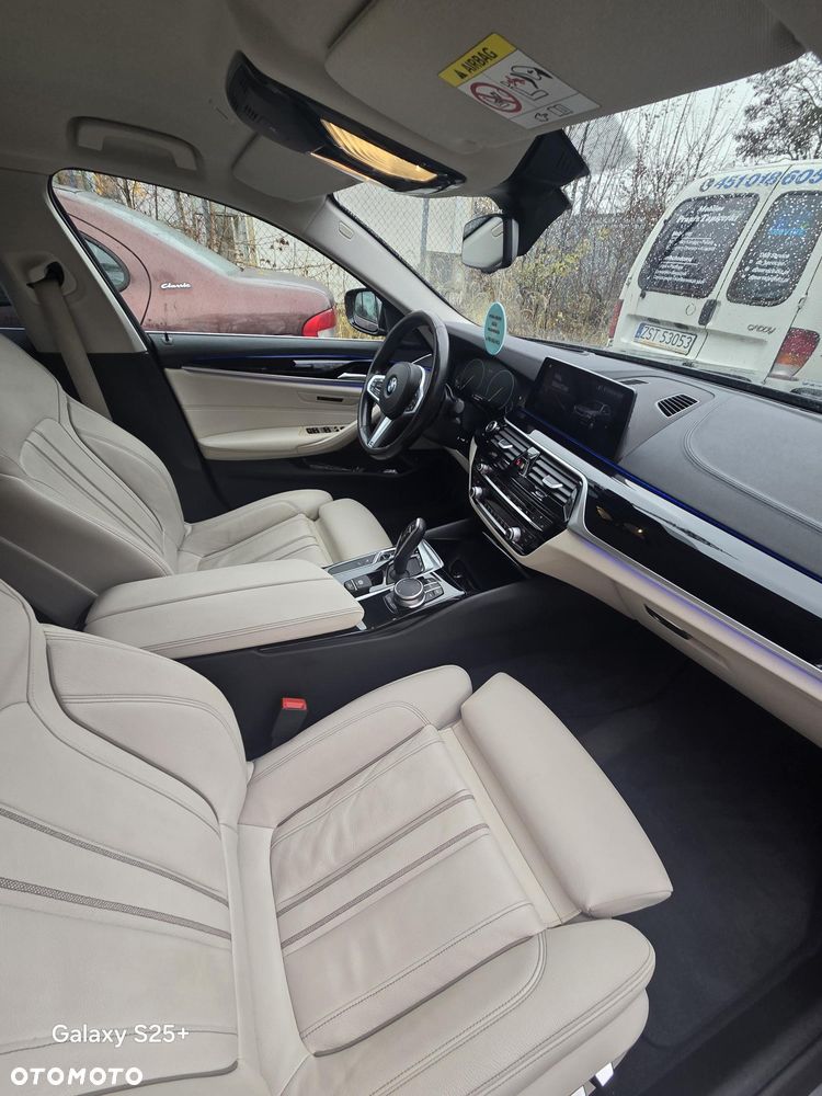 BMW Seria 5 520d Luxury Line sport - 14