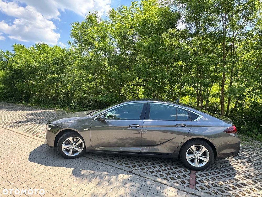 Opel Insignia - 1