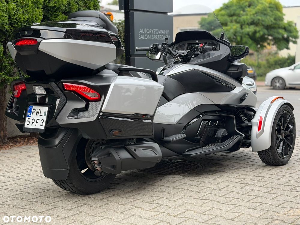 Can-Am Spyder - 23