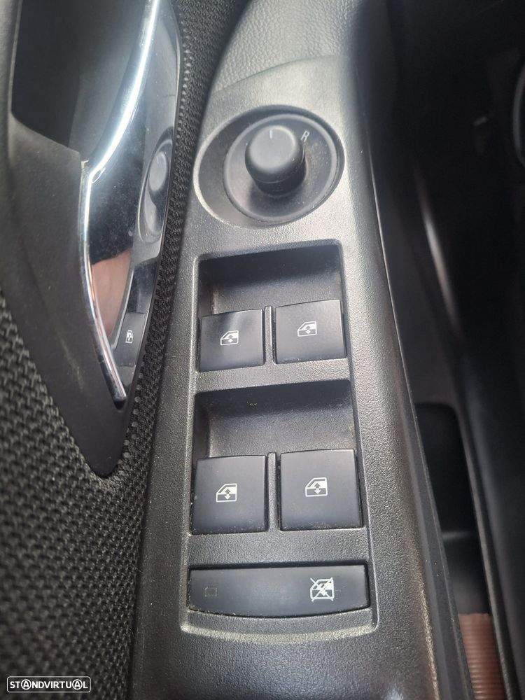 Chevrolet Cruze 1.7 VCDi LTZ - 12