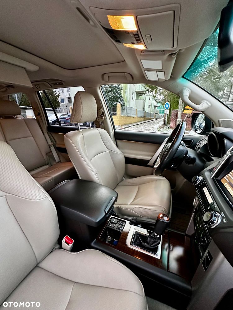 Toyota Land Cruiser LC 4.0 V6 Prestige 7os - 17