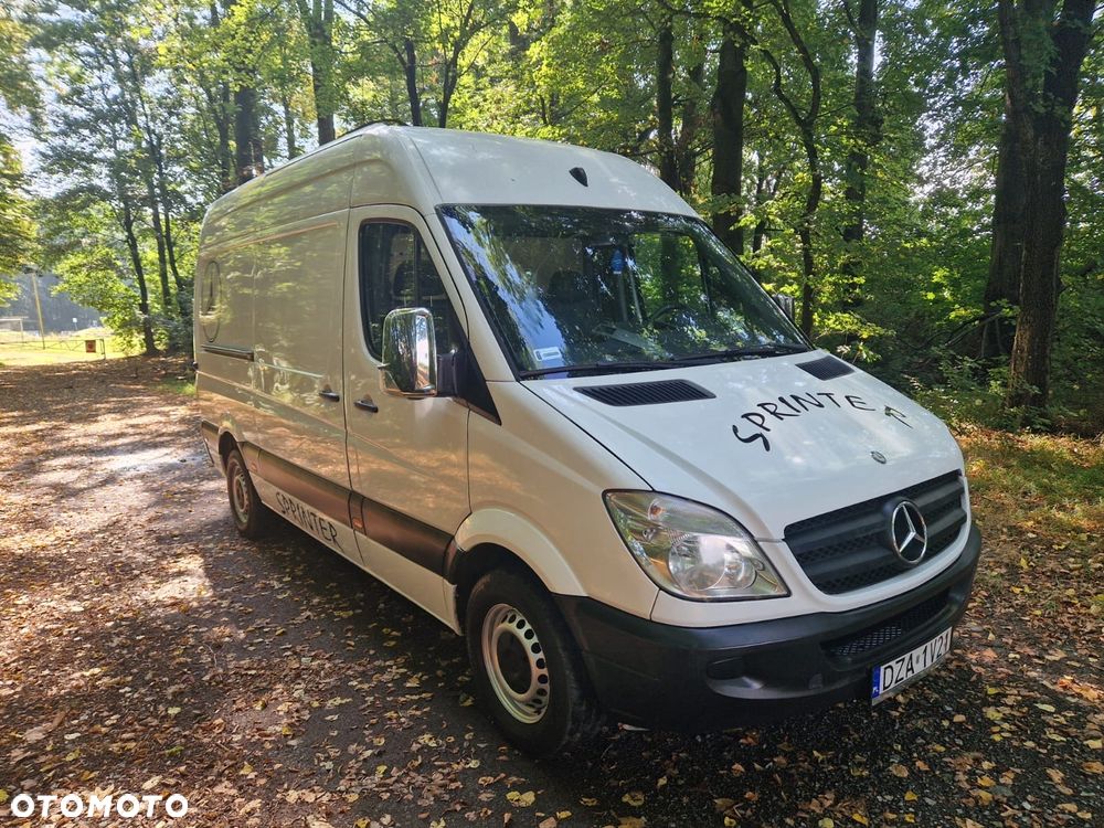 Mercedes-Benz Sprinter - 1