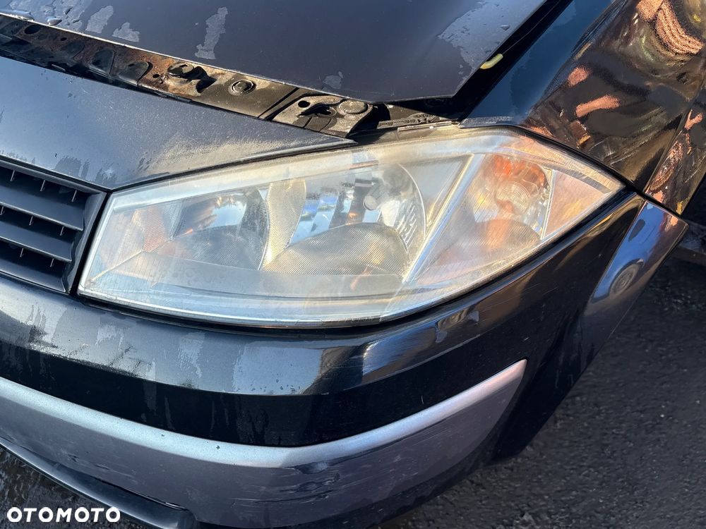 LAMPA PRZEDNIA PRAWA LEWA RENAULT MEGANE 2003R - 2