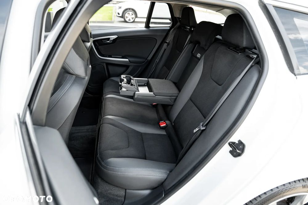 Volvo V60 - 26