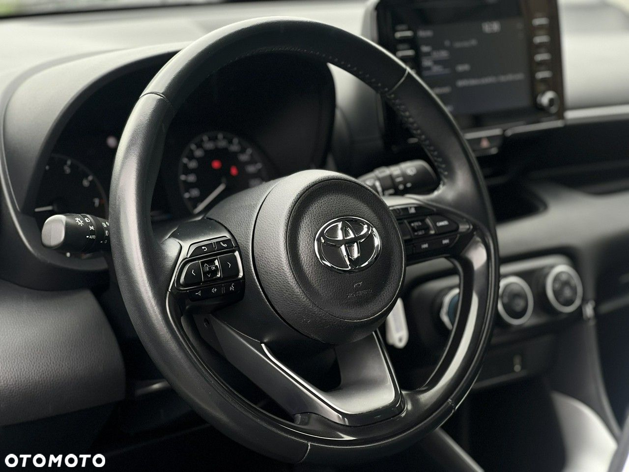 Toyota Yaris 1.0 Comfort - 27