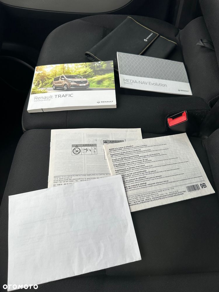 Renault Trafic Grand 1.6 dCi - 11