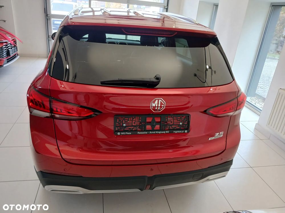 MG ZS Hybrid+ - 4