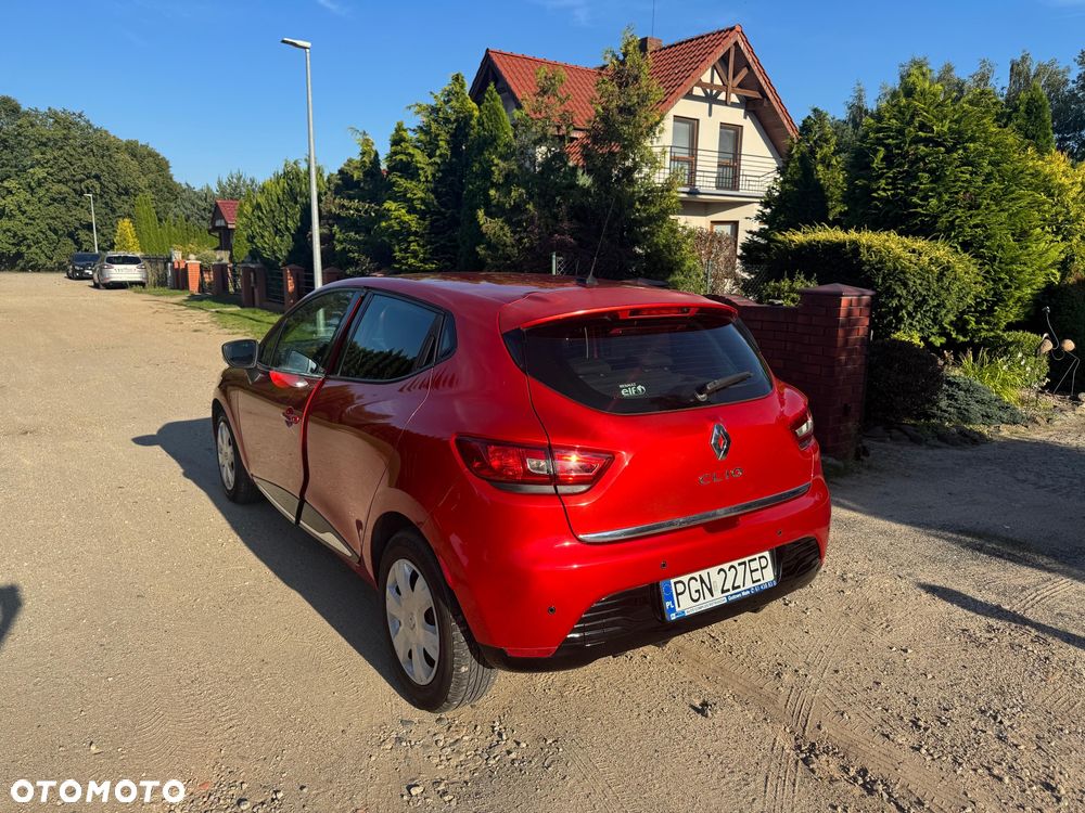 Renault Clio 1.2 16V Life - 5