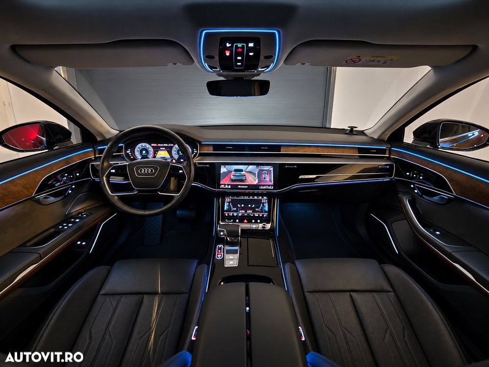 Audi A8 - 4