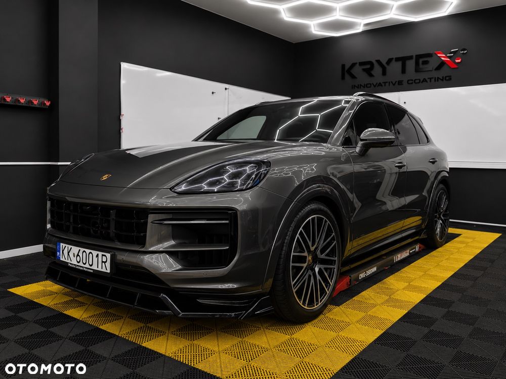 Porsche Cayenne S E-Hybrid PHEV - 1