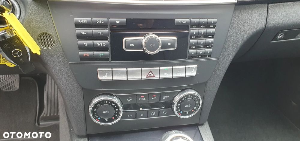 Mercedes-Benz Klasa C 180 BlueEFFICIENCY Elegance - 16