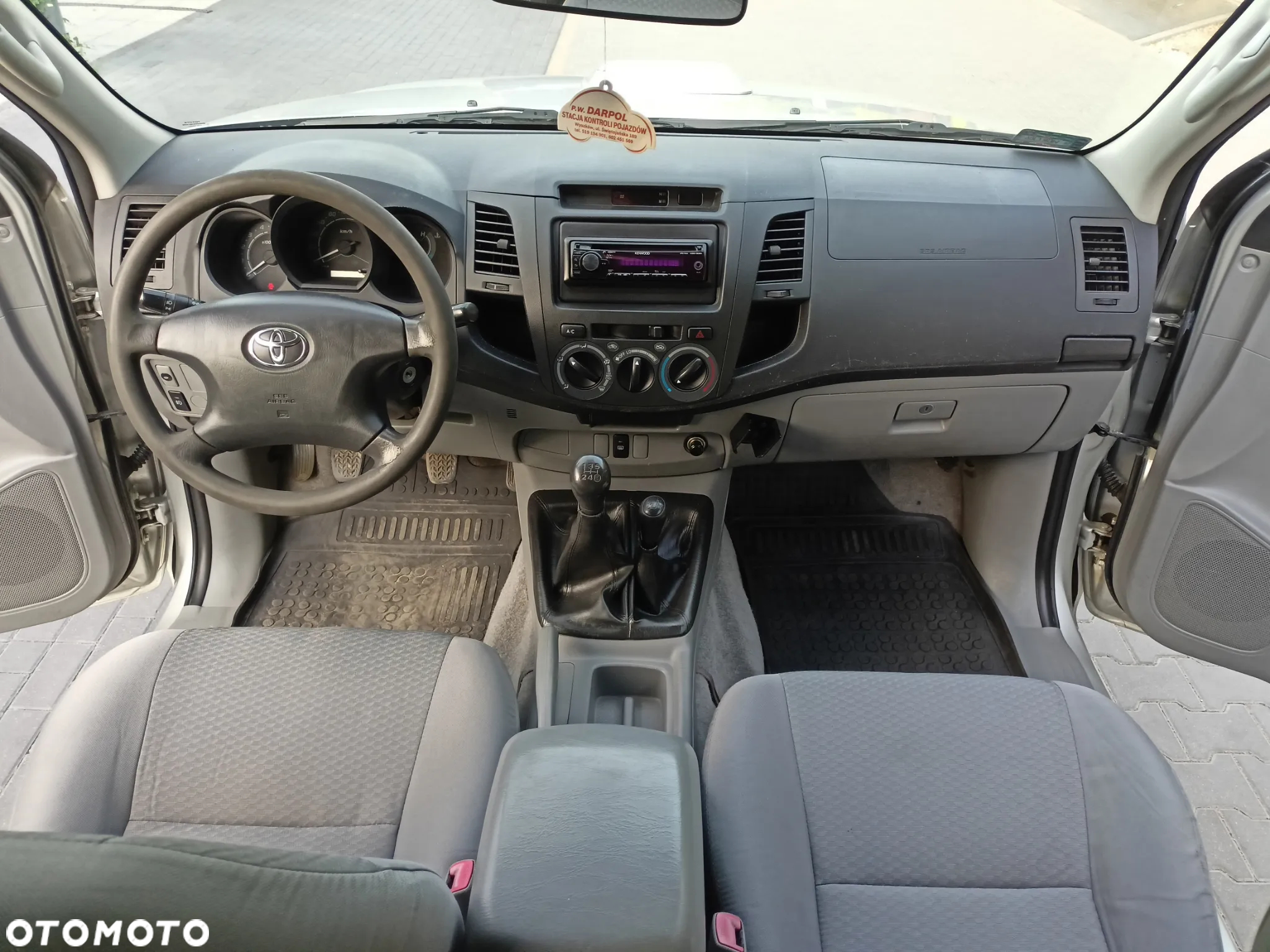 Toyota Hilux 2.5 D-4D DLX - 17