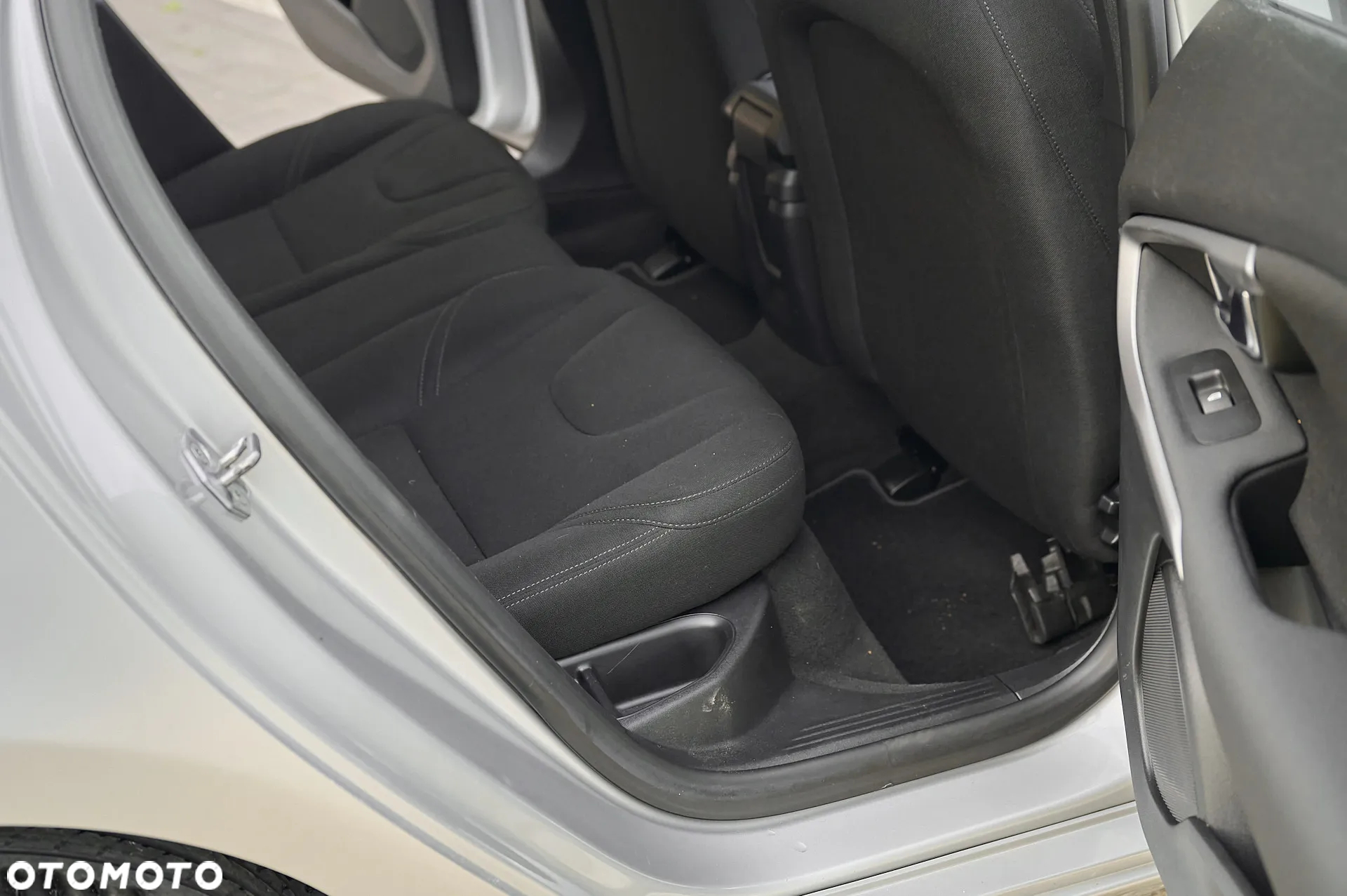 Volvo V40 D2 Momentum - 8
