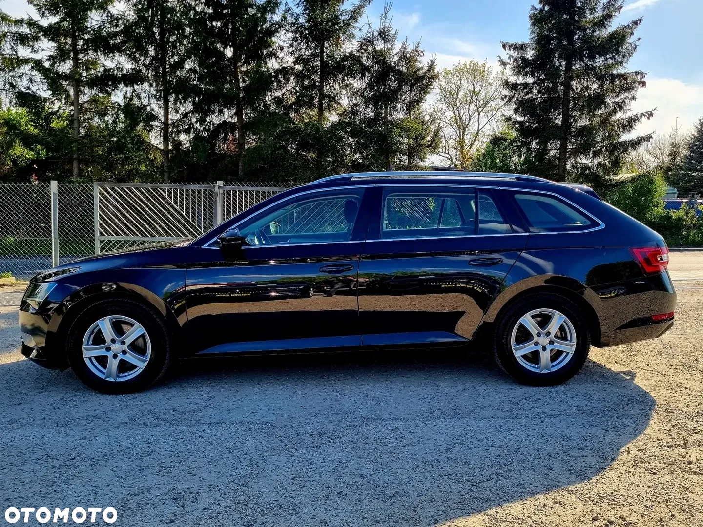 Skoda Superb 2.0 TDI DSG Active - 9
