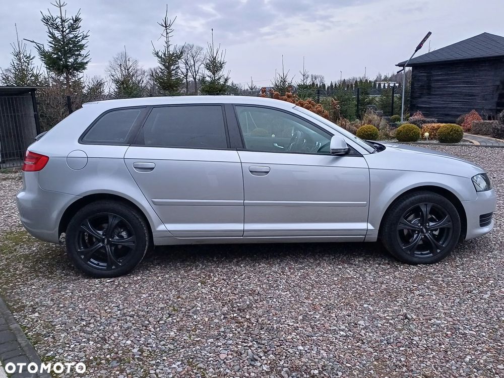 Audi A3 Sportback 1.6 Attraction - 5