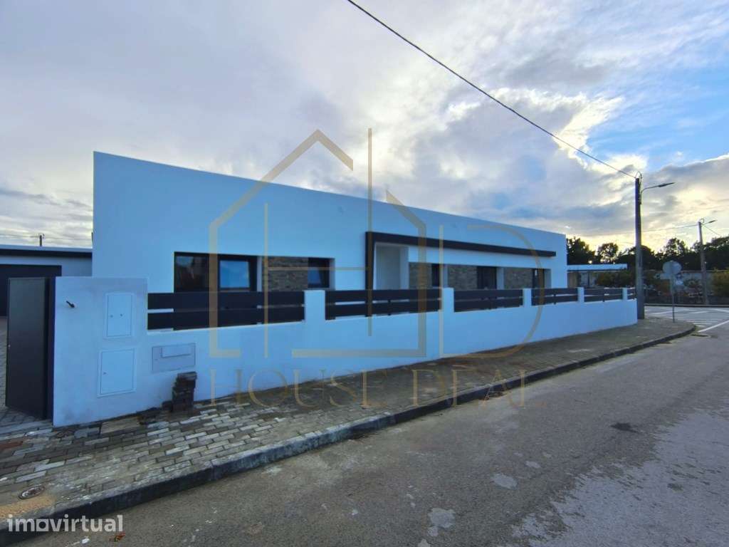 ESPLÊNDIDA! Moradia Isolada T3 com Garagem e Piscina. Quinta do Anjo - Grande imagem: 3/44