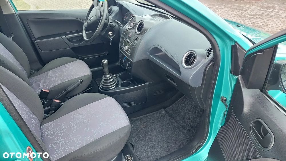 Ford Fiesta - 9