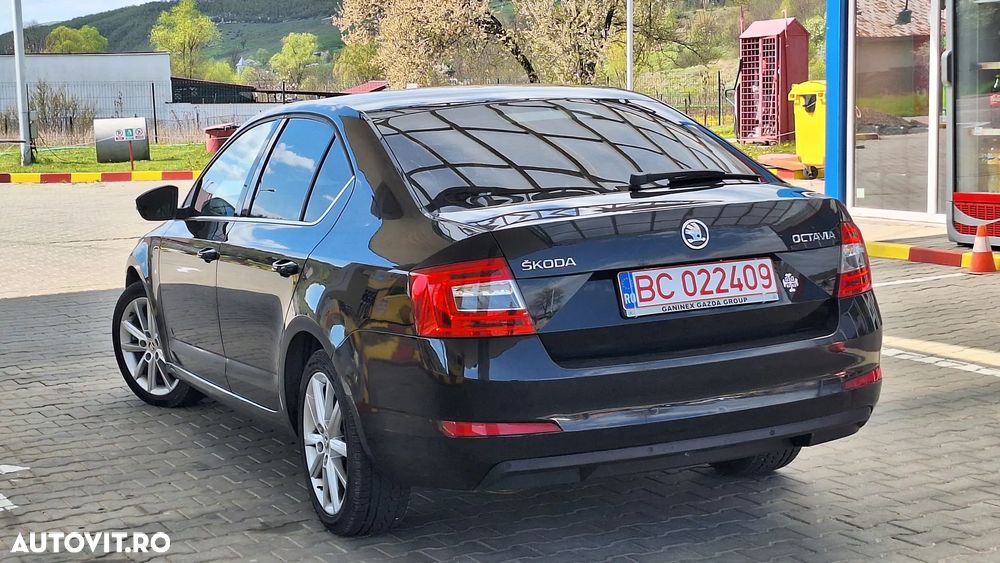 Skoda Octavia 2.0 TDI Green tec DSG Elegance - 16