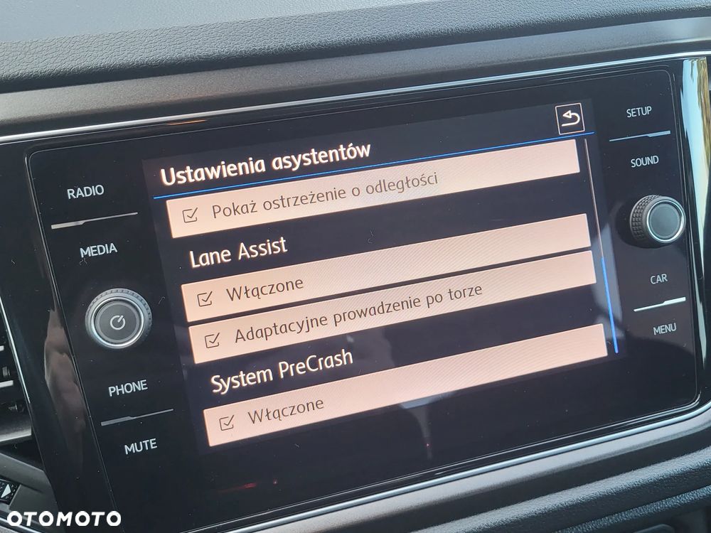 Volkswagen T-Roc 1.0 TSI Advance - 21