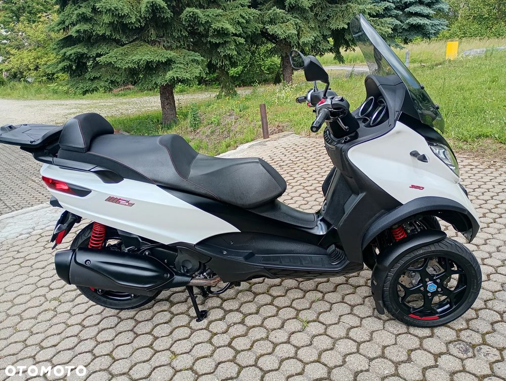 Piaggio MP-3 - 1