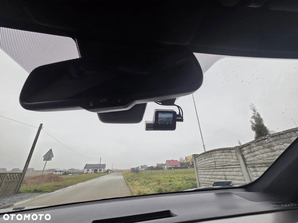 Toyota RAV4 Hybrid Premium 4x2 - 8