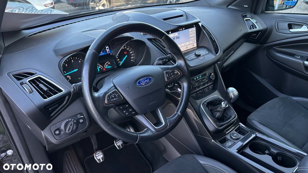 Ford Kuga 2.0 TDCi 4x4 ST-Line - 9