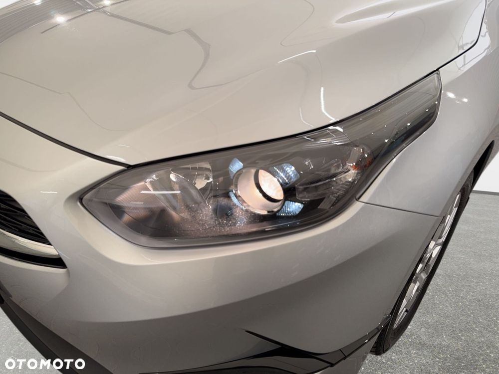 Kia Ceed - 10
